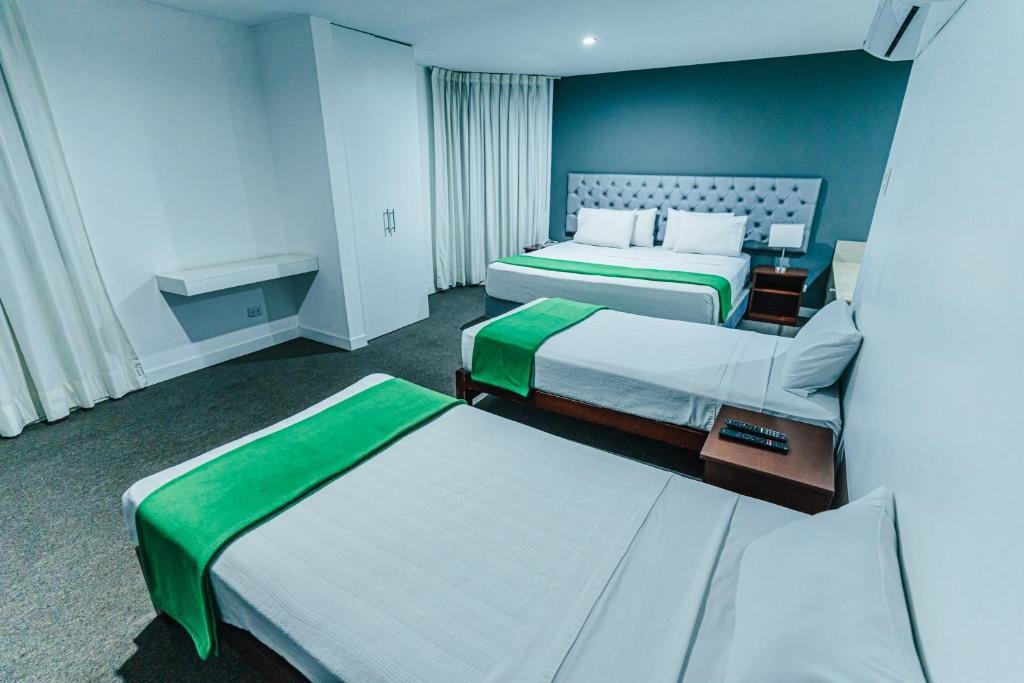 Standard quadruple chambre Hotel Hacienda Lima Norte