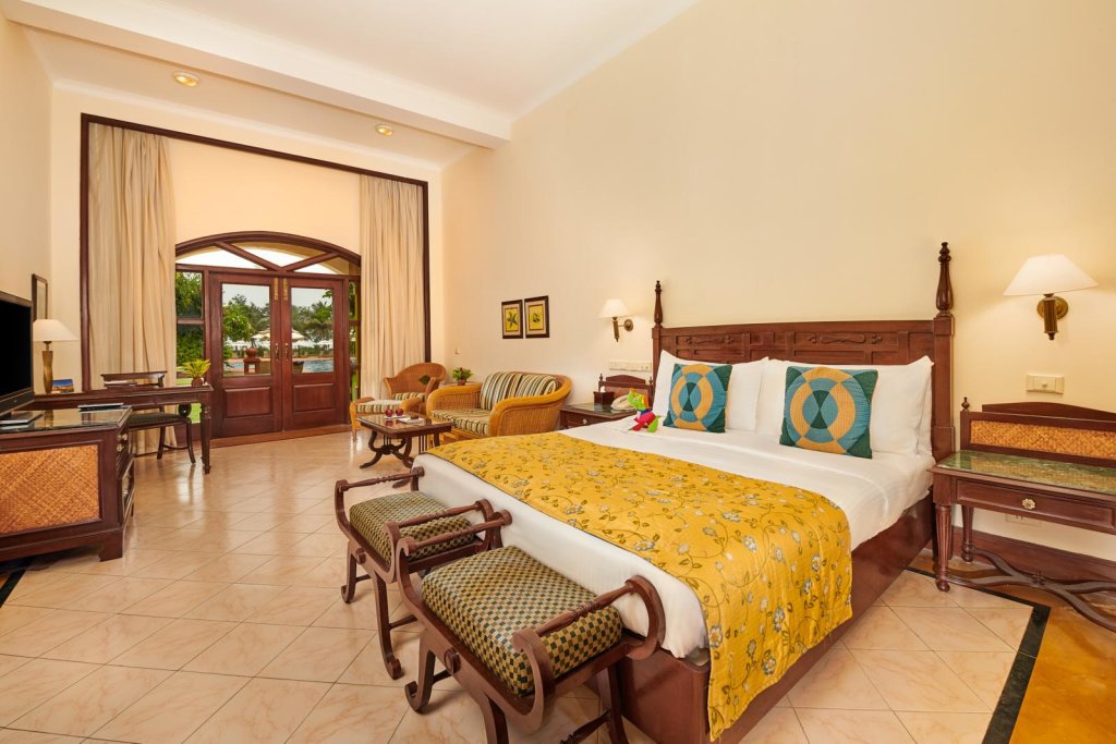 Suite with view The LaLiT Golf & Spa Resort Goa