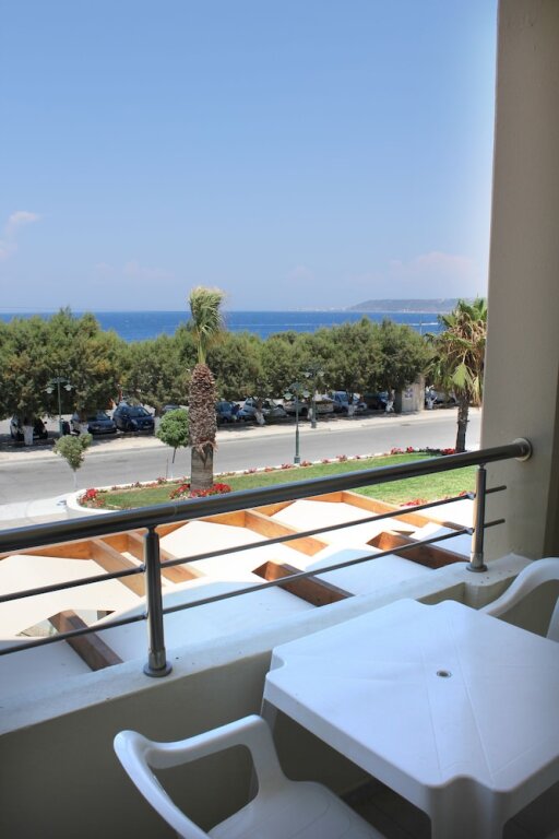 Apartment with balcony and with sea view Sea Melody Beach Hotel Apartments