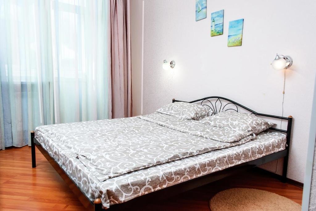Apartamento 1 dormitorio Royal Apartment On Bazhanova 11 A