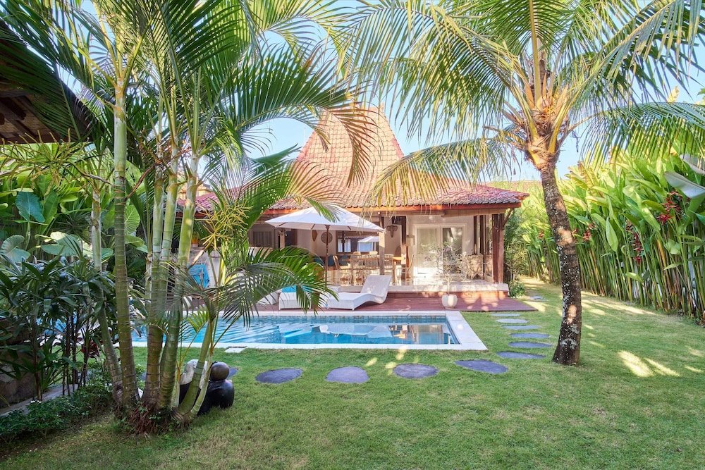 Villa Villa Ketenangan, Sumptuous 3BR Villa with Tropical Vibes in Ubud Area