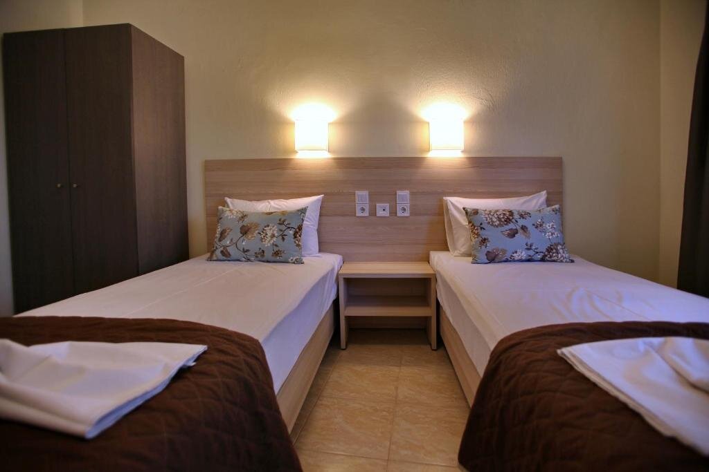 Standard Double room with balcony Aktaion Guest Rooms