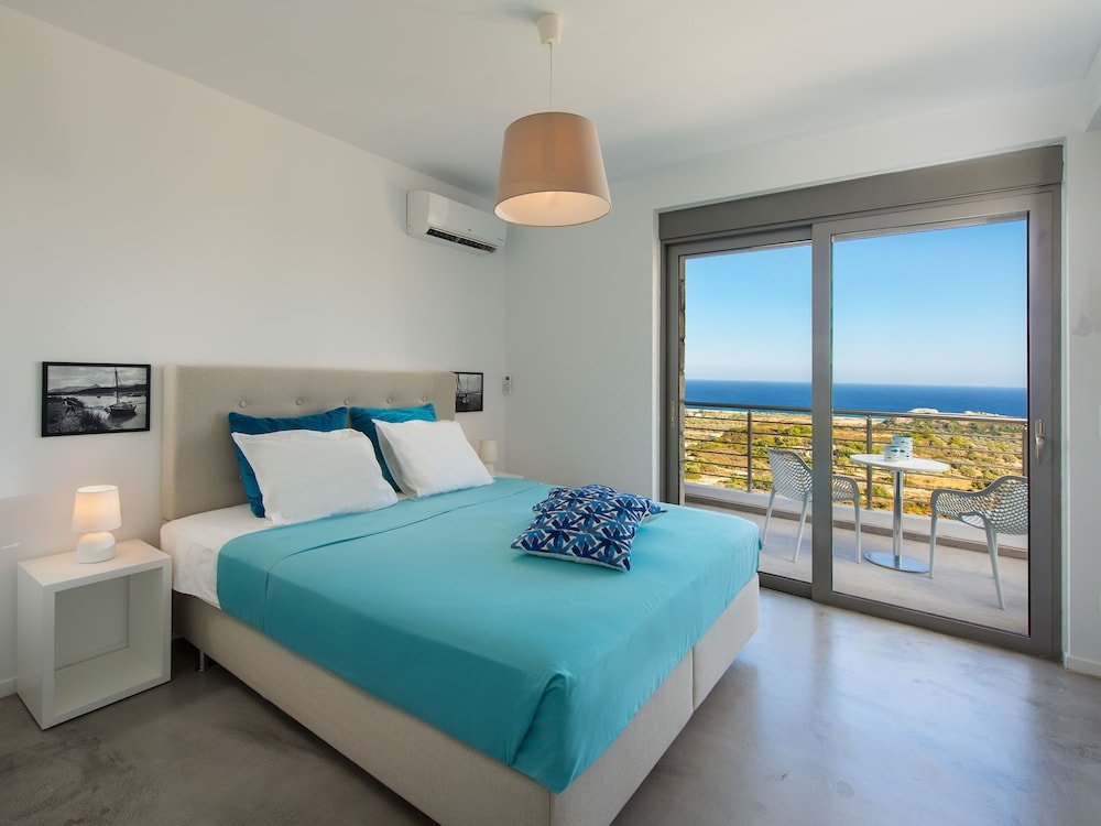 Вилла с балконом Sea view Villa in Kalythies with Private Pool near 3 Beaches