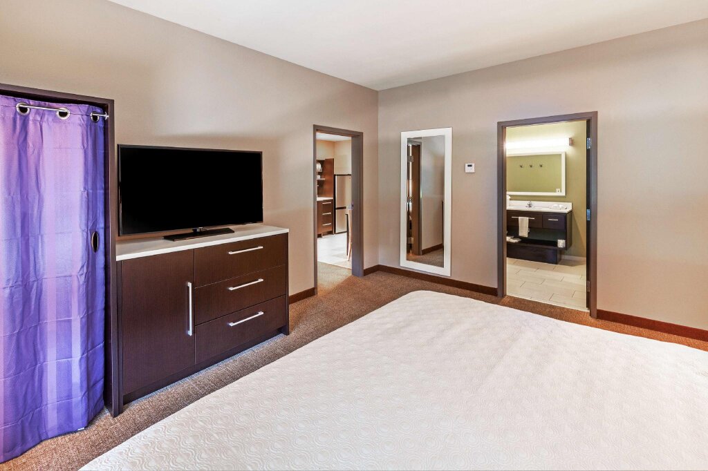 Двухместный люкс c 1 комнатой Home2 Suites By Hilton Gonzales