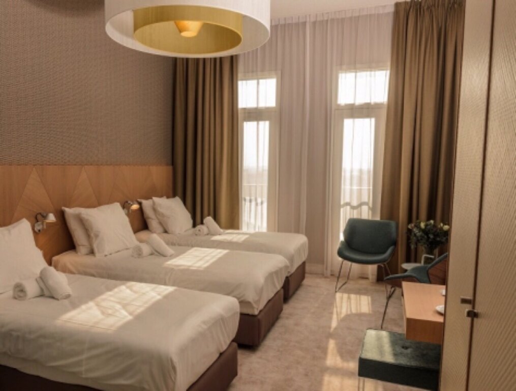 Баку панорама отель. Panorama отель Узб. 3-Местные номера отеля mensen Hotel Baku. Triple Suite Room.