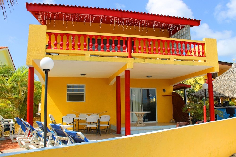 Апартаменты с 4 комнатами beachfront Bahia Apartments & Diving