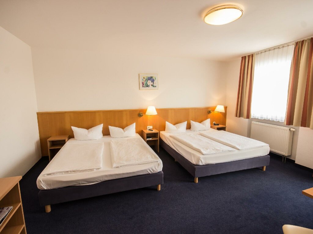 Standard Familie Zimmer IBB Hotel Passau Süd
