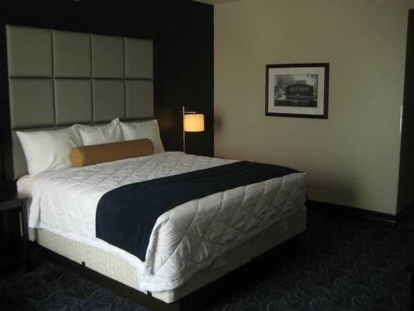 Suite Kent State University Hotel and Conference Center