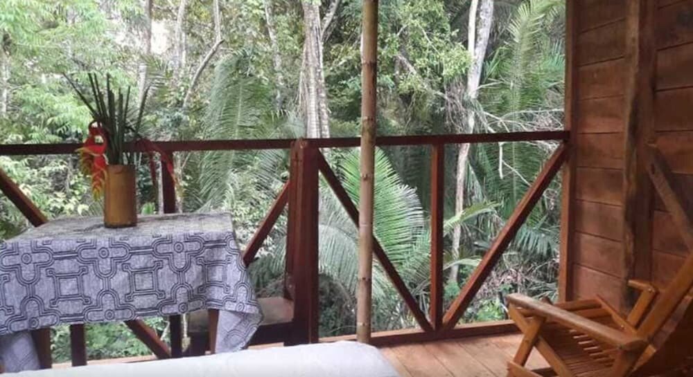 Cabaña doble Económica con balcón Tambopata Amazon Hostel