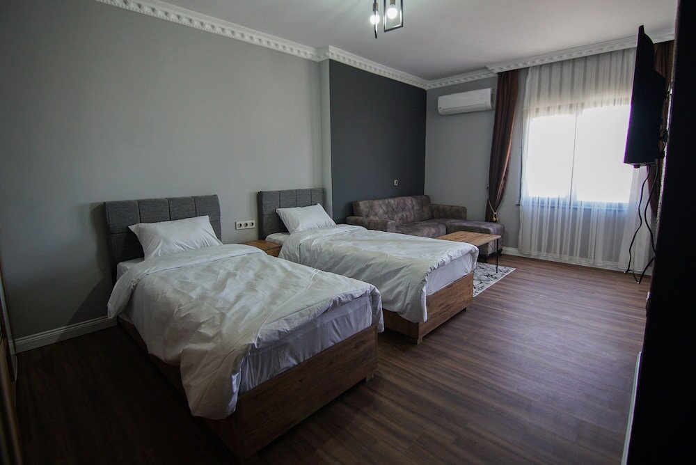 Comfort room Aswana Suit Hotel