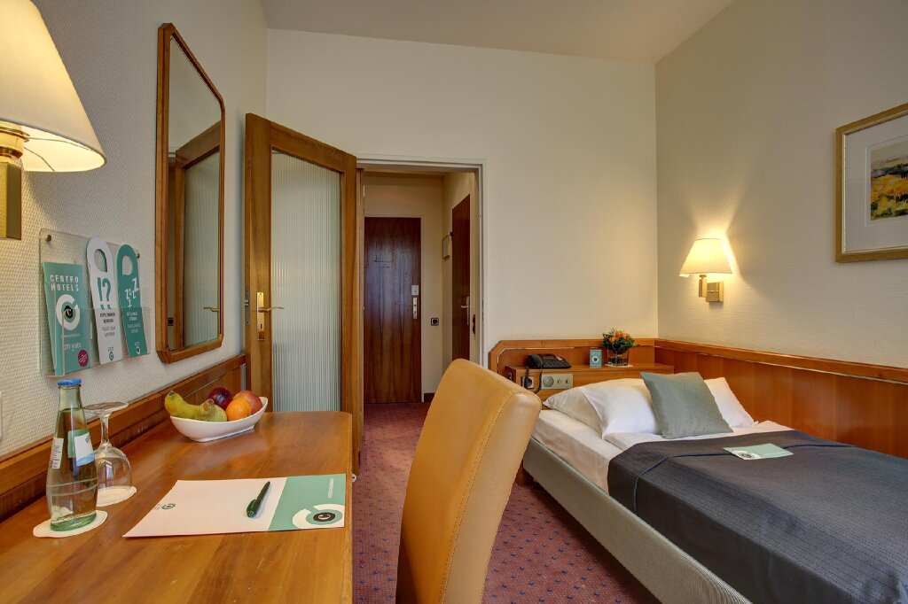 Comfort Single room Trip Inn Hotel Esplanade