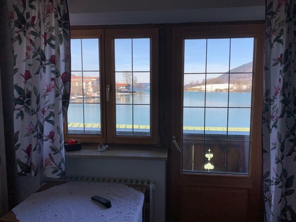 Standard Single room with lake view Haus Kaiser