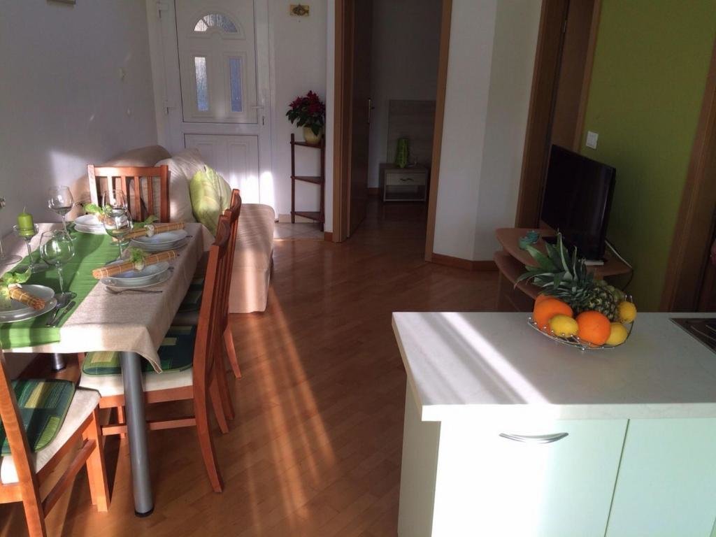 2 Bedrooms Apartment with balcony Apartments Hrboka