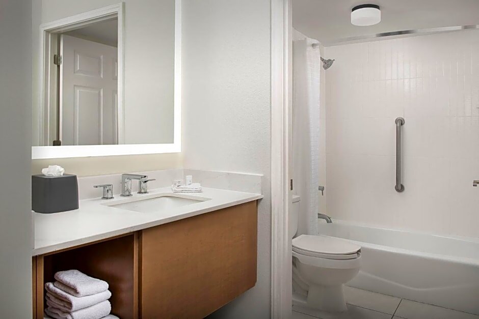 Standard room Staybridge Suites San Antonio, an IHG Hotel