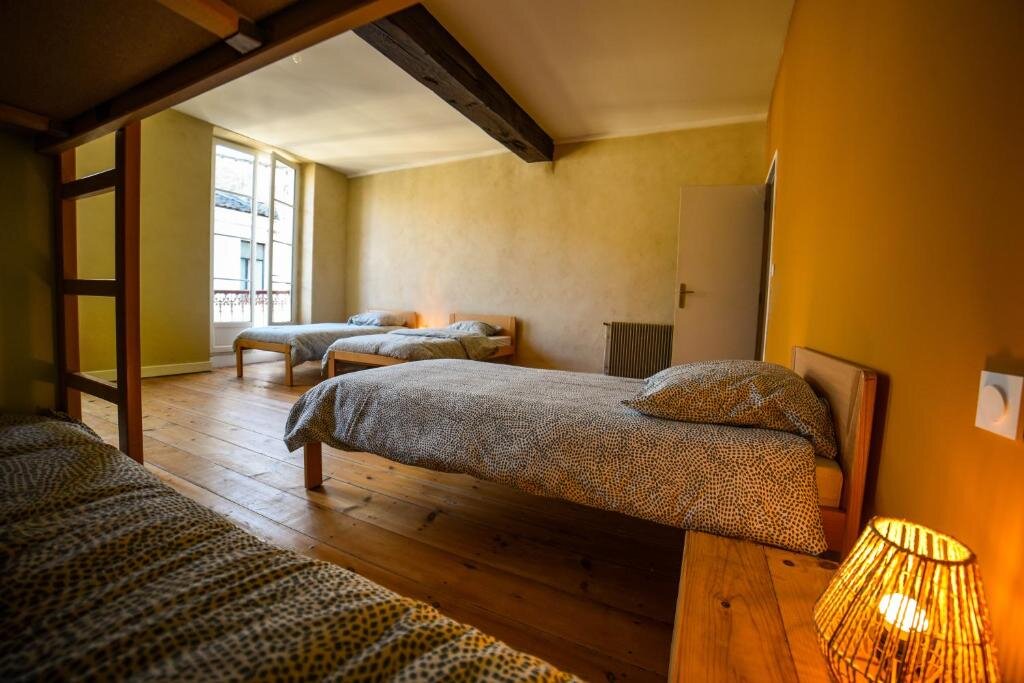 Кровать в общем номере Amañi Hostel