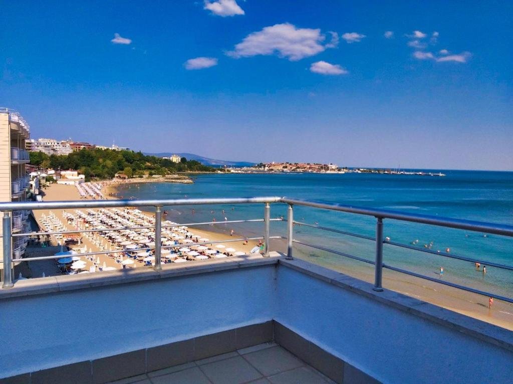 Апартаменты с балконом и с видом на море Aphrodite Beach Hotel