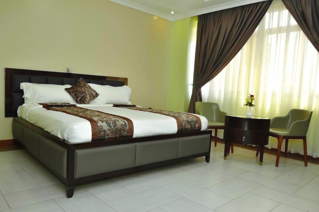 Deluxe room Lagos Hotel