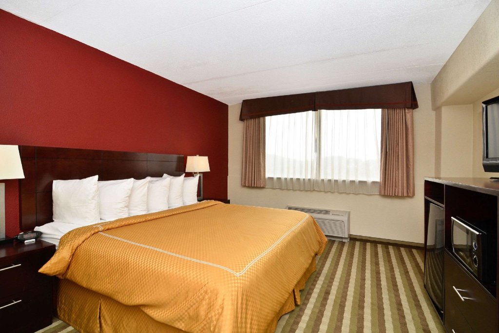 Suite 1 dormitorio Quality Inn & Suites New York Avenue