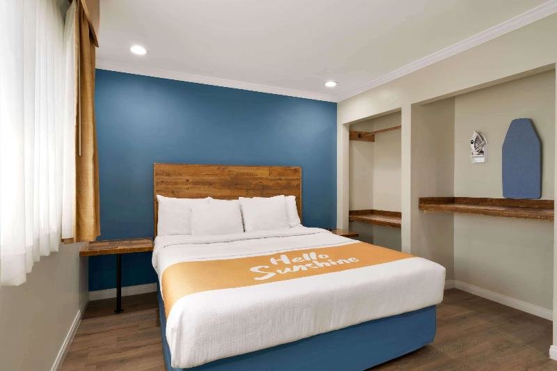 Номер Standard Days Inn & Suites SDSU - LA MESA - SAN DIEGO