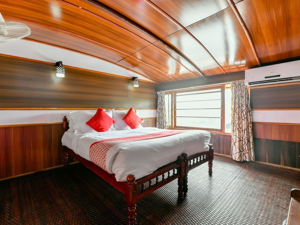 Habitación De lujo OYO 24920 Indraprastha Royal Castle Sharing Houseboat