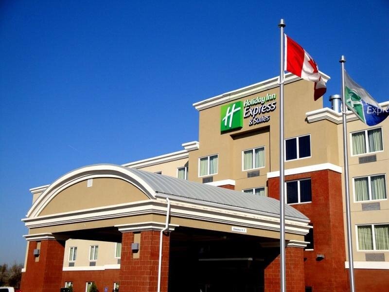Junior Suite Holiday Inn Express Hotel & Suites Fort Saskatchewan, an IHG Hotel