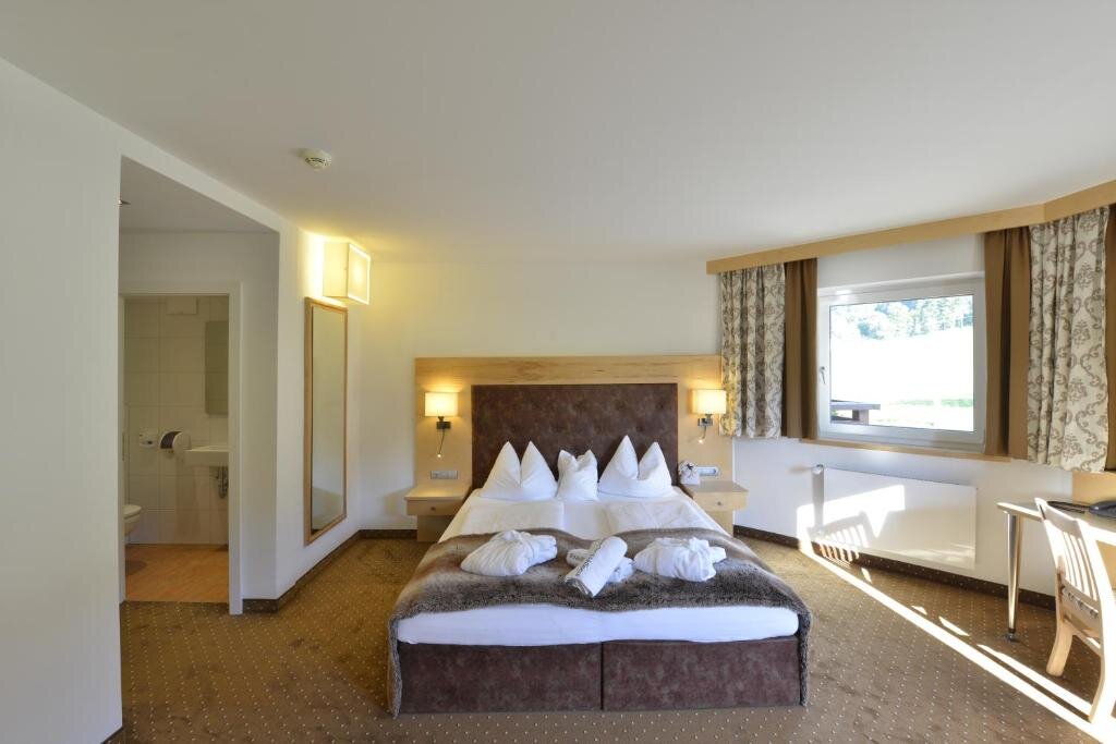 Двухместный номер Standard с балконом Hotel & Alpin Lodge Der Wastlhof