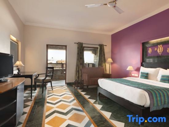 Suite Ramada by Wyndham Udaipur Resort and Spa