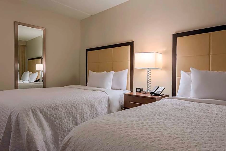 2 Bedrooms Standard Quadruple room Embassy Suites