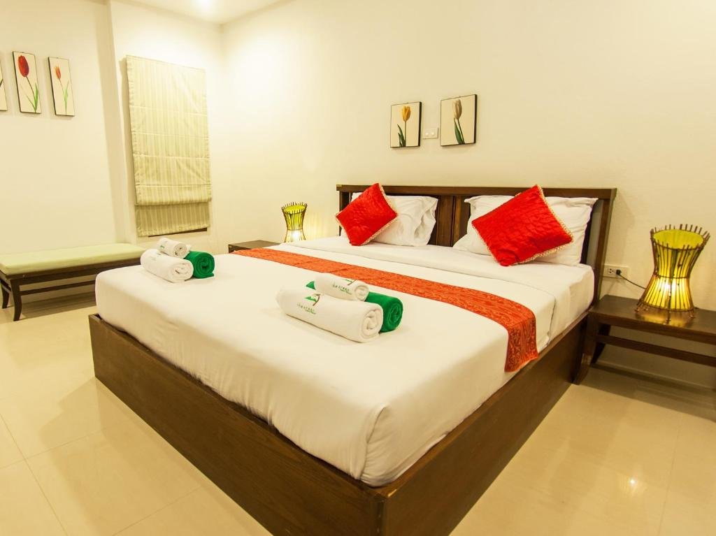 Deluxe Double room with pool view The Green Beach Resort