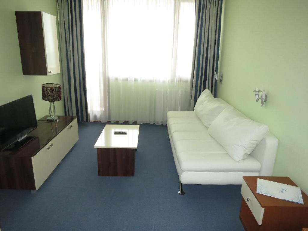 2 Bedrooms Apartment with balcony and with sea view Hotel Zagreb