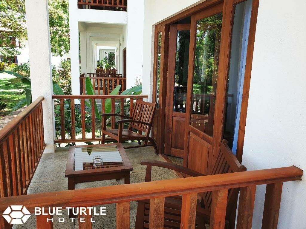 Standard Single room with balcony and with pool view Blue Turtle Hotel