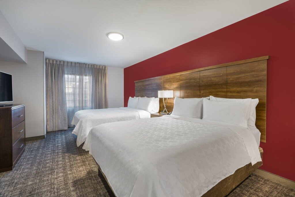 Двухместный люкс c 1 комнатой Staybridge Suites Anchorage, an IHG Hotel