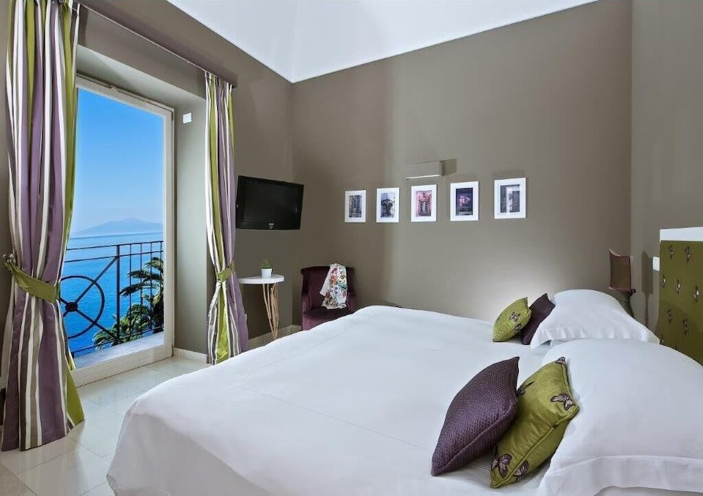 Deluxe room with balcony and with sea view Villa Marina Capri Hotel & Spa
