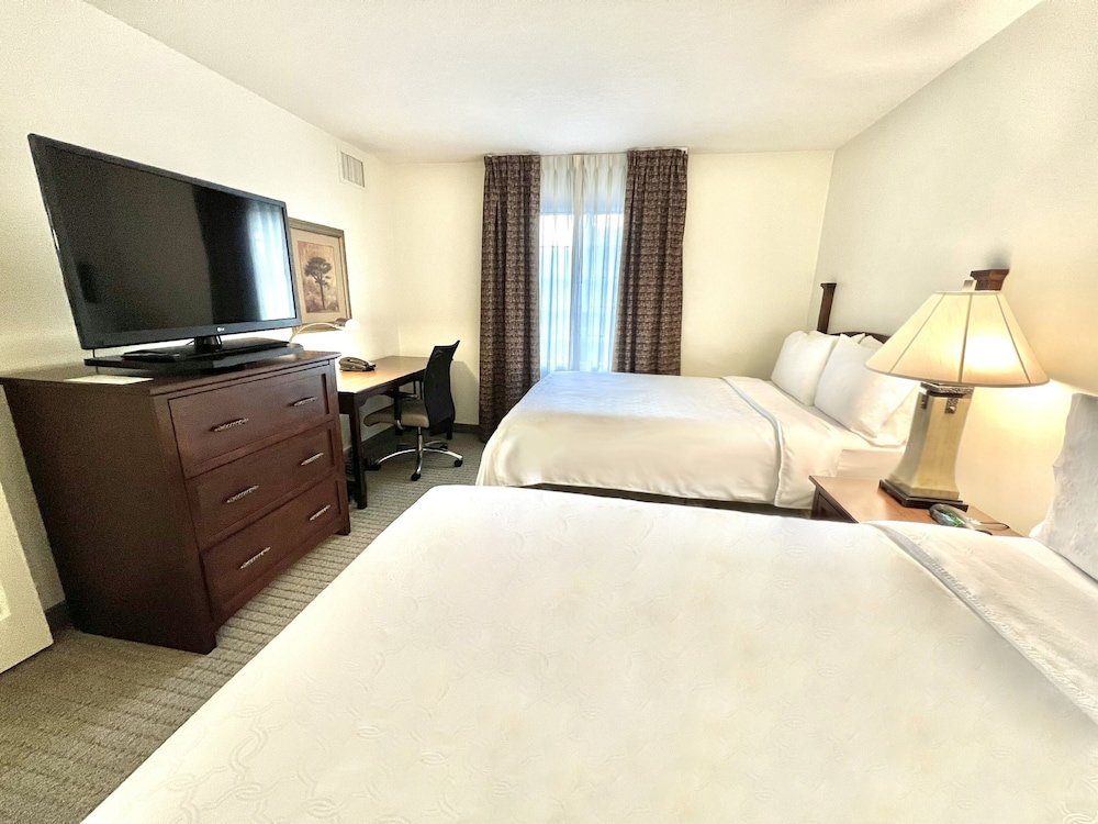 Люкс c 1 комнатой Staybridge Suites Detroit-Novi, an IHG Hotel