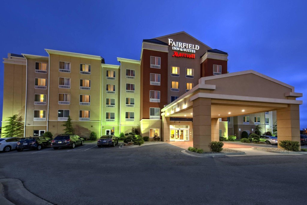 Кровать в общем номере Fairfield Inn & Suites by Marriott Oklahoma City NW Expressway/Warr Acres