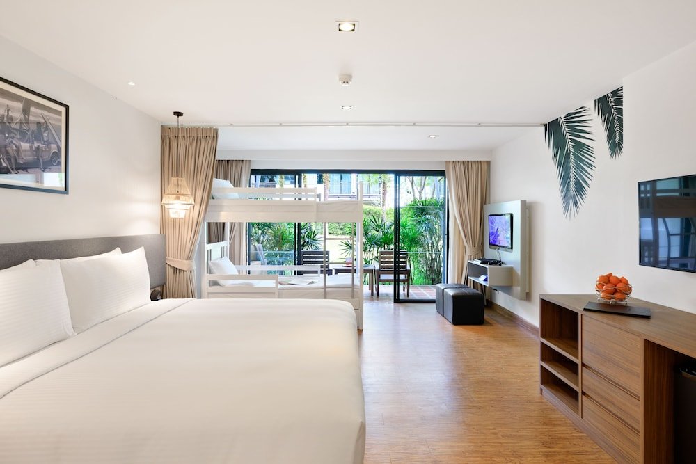 Двухместный семейный номер Standard с балконом Outrigger Khao Lak Beach Resort - SHA Extra Plus