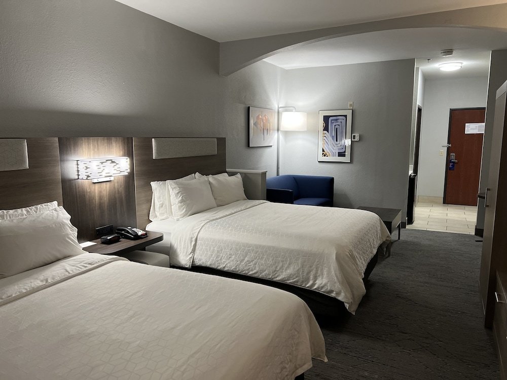 Vierer Suite Holiday Inn Express & Suites Woodward, an IHG Hotel