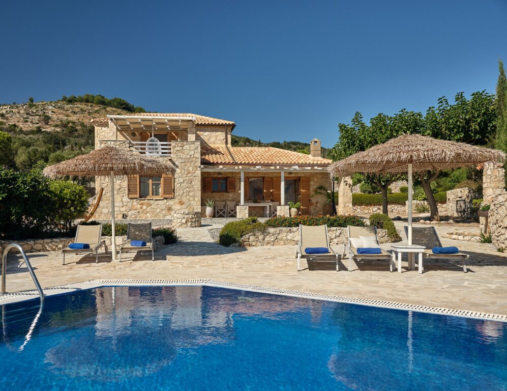 Вилла Blue Caves Villas - exceptional Villas with private pools direct access to the sea