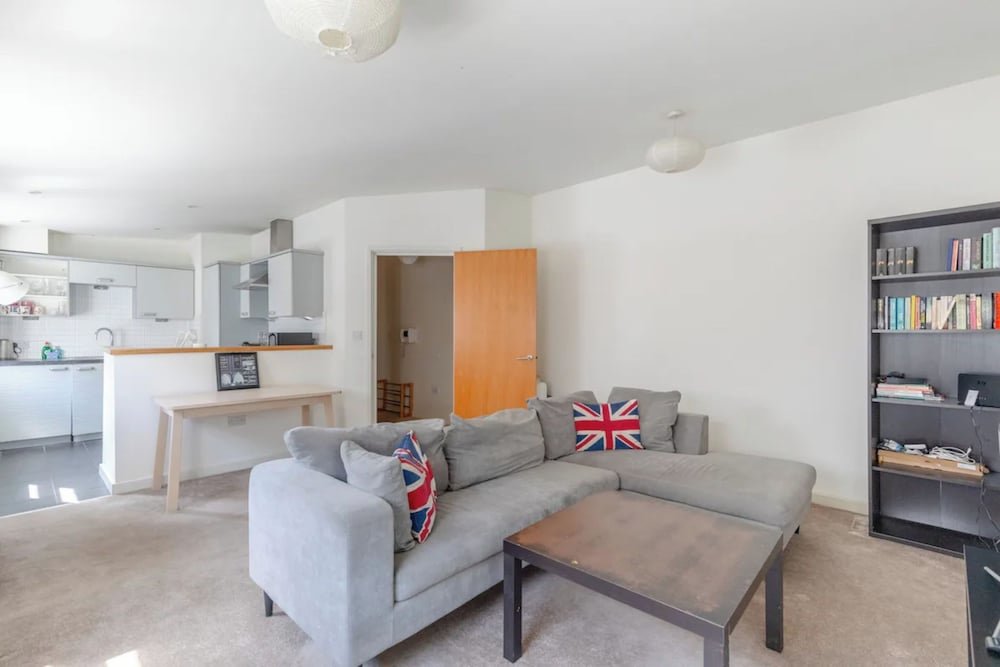 Apartment Contemporary 2BD Flat - 2 Mins to Clapham Common