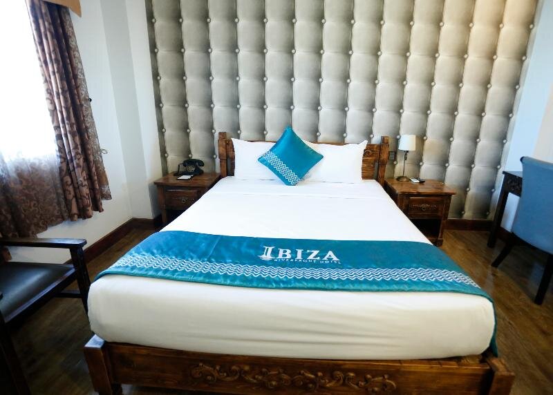 Двухместный номер Standard IBIZA Danang Riverfront Hotel