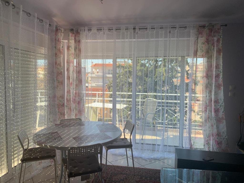 Standard appartement Awesome Home 3' from Metro  Station Agia Paraskevi
