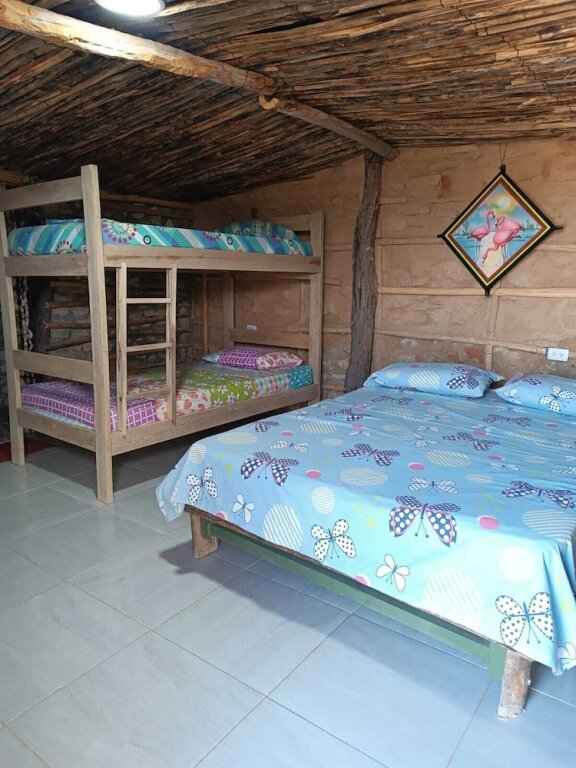 Кровать в общем номере Del Mar Vendra
