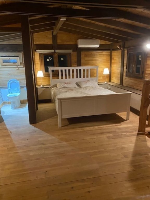 Hütte Cedar 1-bed House With Stunning Views