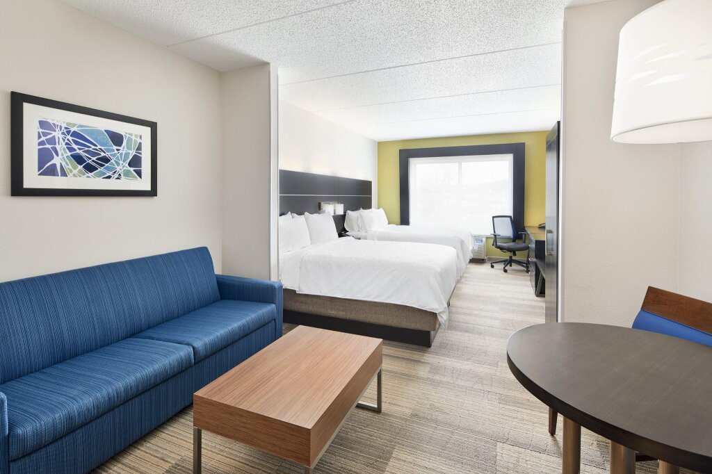 Четырёхместный люкс Holiday Inn Express & Suites - Spartanburg-North, an IHG Hotel