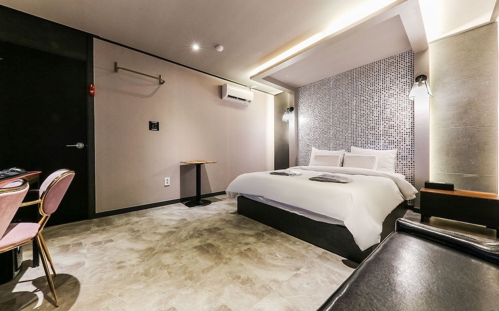 Premium room Cheonan Parfait