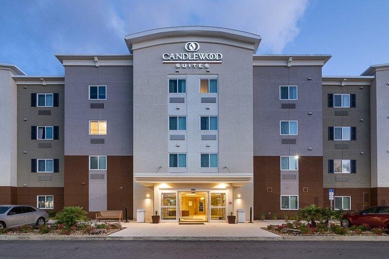 Одноместный люкс Candlewood Suites - Pensacola - University Area, an IHG Hotel