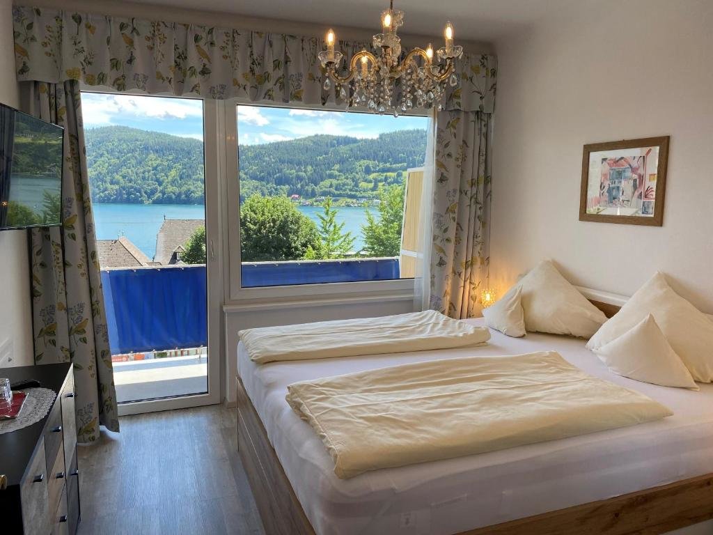 Habitación doble Estándar con balcón y con vista al lago Hotel Nikolasch