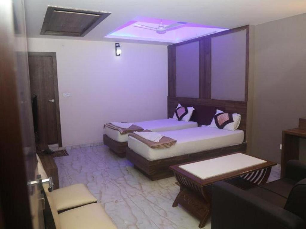 Suite Pratap International