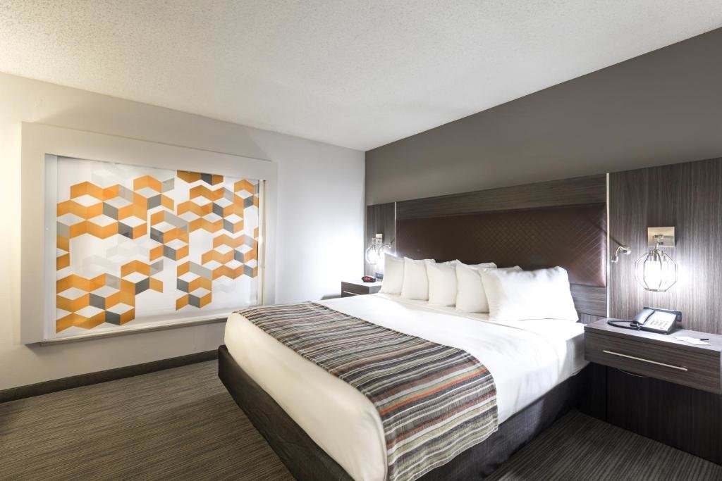 Suite Country Inn & Suites by Radisson, Lake Norman Huntersville, NC