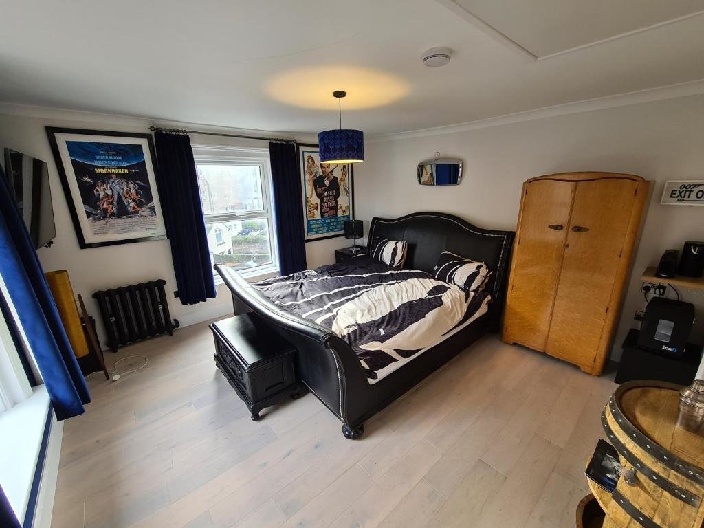 Apartment 1 Schlafzimmer Southsea Royale Studio, James Bond, Parking, Seafront